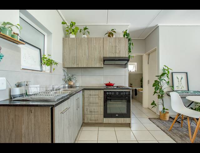 2 BEDROOM APARTMENT SOLD IN KLEIN PARYS
